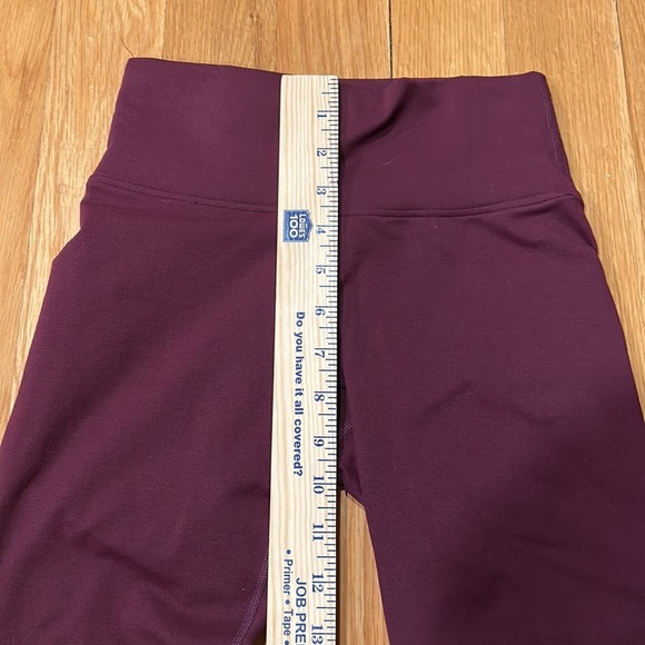 Power hold by Fabletics use measurements excellent used condition - Picture 3 of 6
